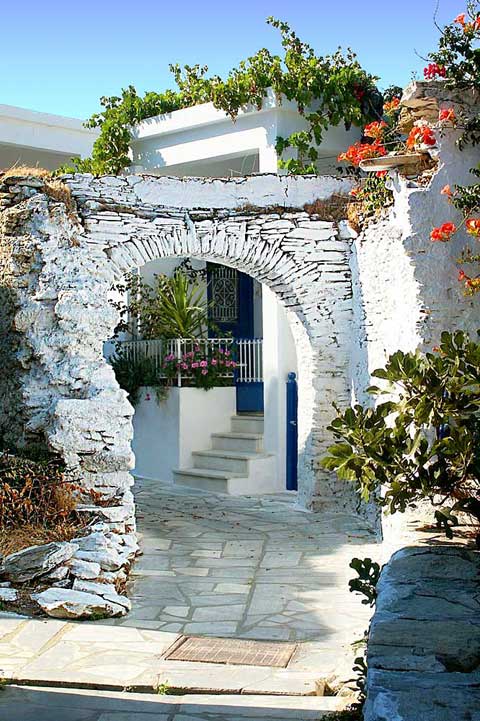 The village of Kalloni in Tinos TINOS PHOTO GALLERY - KALLONI